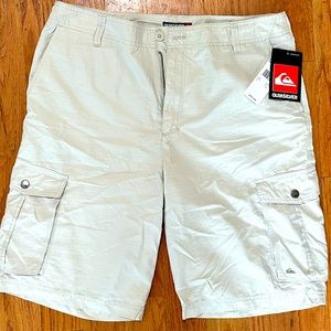 NWT Quicksilver men’s khaki cargo Shorts size 36